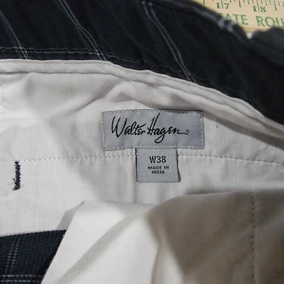 Walter Hagen Shorts Mens 38 Black Plaid Flat Front Golf Performance Outdoor - Picture 2 of 11